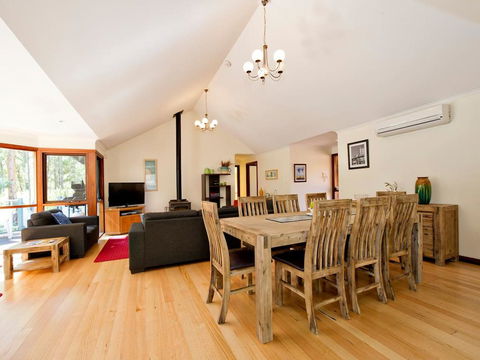 Ashleigh - Accommodation Bookings 3