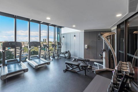 MA4004-1 BR, Lvl 40 Stylish Marco High Rise Home - Accommodation Bookings 3