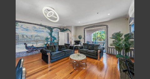 Luxury Beachfront Apartment In Sandringham - Accommodation Bookings 3
