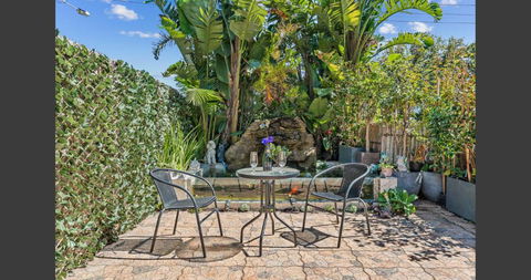 Luxury Beachfront Apartment In Sandringham - Accommodation Bookings 0