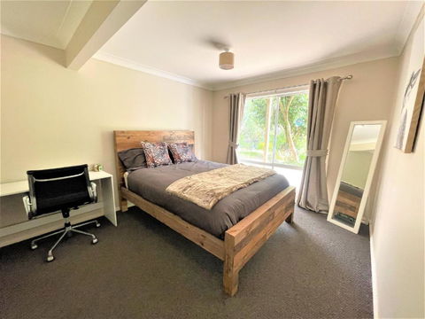 Luxury Mountain Retreat With Gym, Heated Private Pool & Bush Views - Accommodation Bookings 0