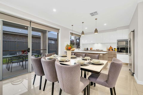 Luxury On City Fringe In Klemzig By Elegant Stays - Accommodation Bookings 2