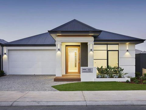 Luxury Bedrooms In A Resort Style Home - Accommodation Bookings 1