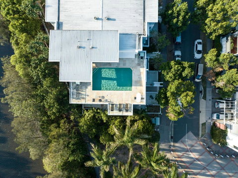 Luxury Stays Varsity-Robina-Bond - Accommodation Bookings 1