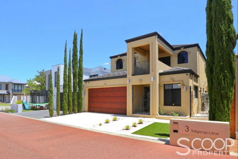 LUXURY VILLA W POOL & SPAS - Accommodation Bookings 1
