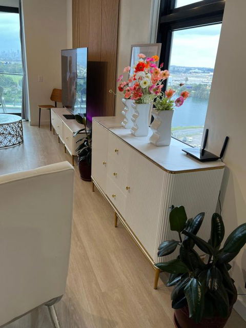 Luxury Apartment With Panoramic Views - Accommodation Bookings 3