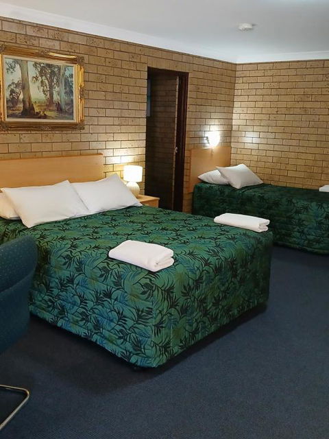 Macintyre Motor Inn - Accommodation Bookings 1