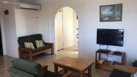 Madrid Unit 5 - Accommodation Bookings 2