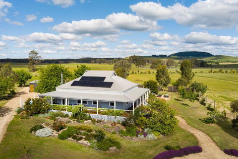 Mafic House - Accommodation Bookings 0