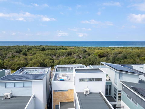 Magestic Coastal Retreat On Magenta Beach - Accommodation Bookings 3