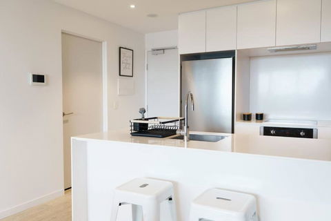 Modern 1 Bed Opposite Racecourse - Accommodation Bookings 0