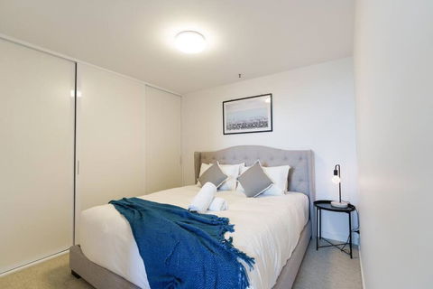 Modern 1 Bed Opposite Racecourse - Accommodation Bookings 1