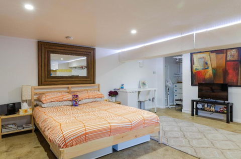Modern & Homely Comfort - Accommodation Bookings 0