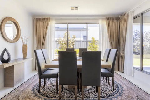 Modern Mansion In Lightsview By Host Solutions - Accommodation Bookings 3
