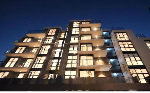 Modern Suite In The Central - Accommodation Bookings 0