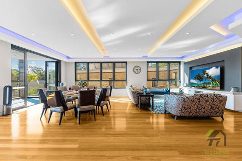 Modern Summer Palace In Epping - Accommodation Bookings 0