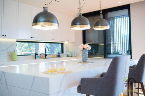 Modern Summer Palace In Epping - Accommodation Bookings 1