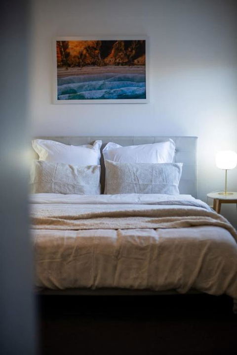 Modern Townhouse, Close To Beach - Accommodation Bookings 2