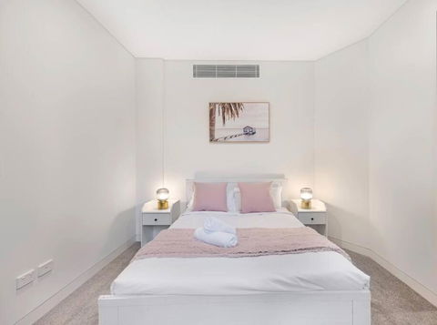 Modern 2B2B APT At Homebush - Accommodation Bookings 1
