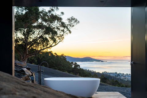Mountain Top Snug, Studio Itas - Accommodation Bookings 2