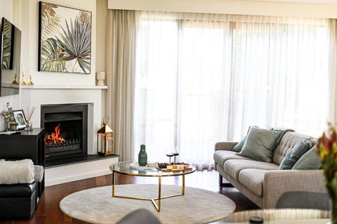 Mount Bold Estate - Luxurious Private Retreat - Accommodation Bookings 1