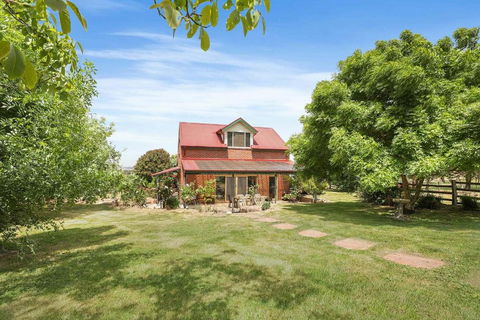 Mount Bolton Retreat - Accommodation Bookings 0