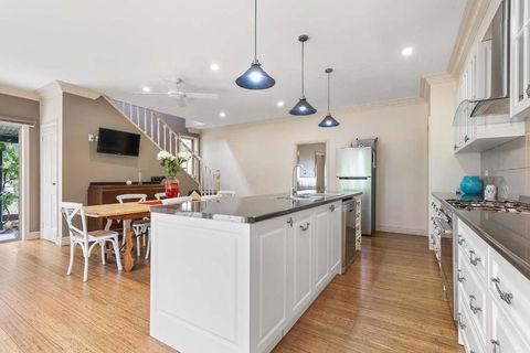 Mount Bolton Retreat - Accommodation Bookings 3