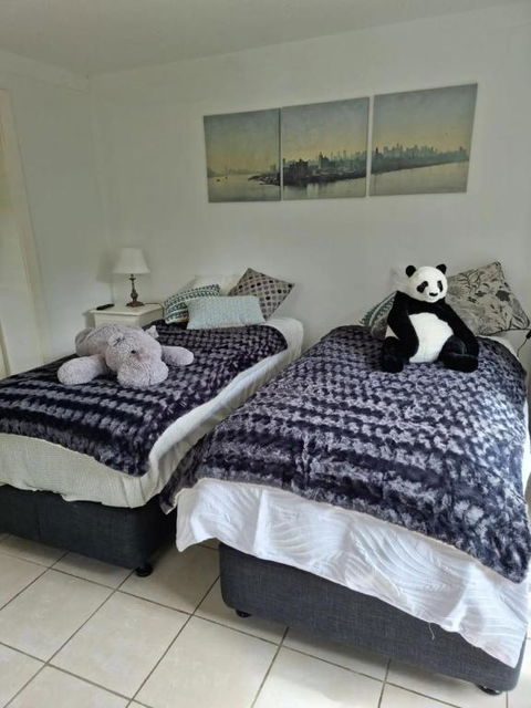 Mountshannon - Accommodation Bookings 3