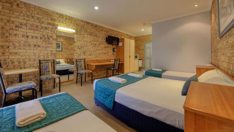 Mulga Country Motor Inn - Accommodation Bookings 3