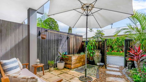 Mullum Haven 3 - Central & Stylish Townhouse - Accommodation Bookings 2