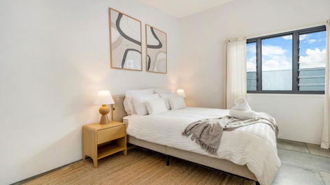 Mullum Haven 3 - Central & Stylish Townhouse - Accommodation Bookings 1