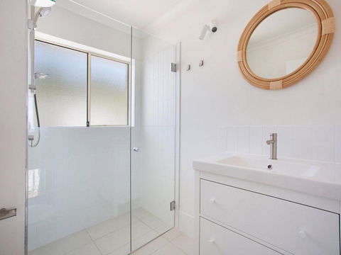 Nalu - Hosted By Burleigh Letting - Accommodation Bookings 1