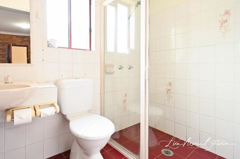 Narrandera Club Motor Inn - Accommodation Bookings 1