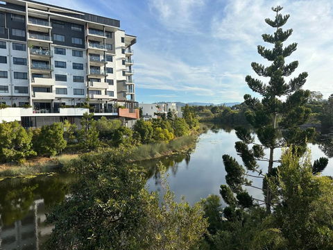 Near New 4br Townhouse Next To Shopping Mall - Accommodation Bookings 0
