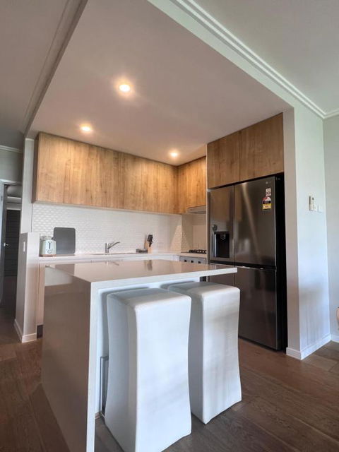 Near New 4br Townhouse Next To Shopping Mall - Accommodation Bookings 3
