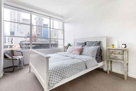 NEW! A Comfy & Stylish Apt Next To Darling Harbour - Accommodation Bookings 0