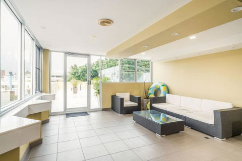 NEW! Ideal 1BR Beachside Studio With Pool - Accommodation Bookings 2