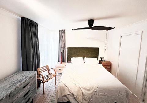 NEW Serene Modern Oasis - Accommodation Bookings 2