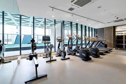 NEW Skyline View Luxury Apt Homey Heart Of ADL - Accommodation Bookings 2