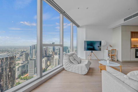 NEW Top Floor L70 CBD Luxury Apt - Accommodation Bookings 3