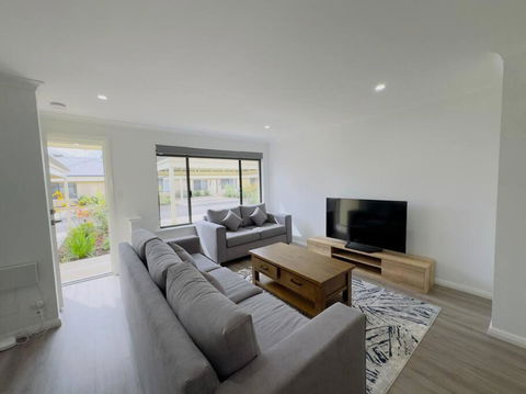 New Unit On Oswald - Accommodation Bookings 0