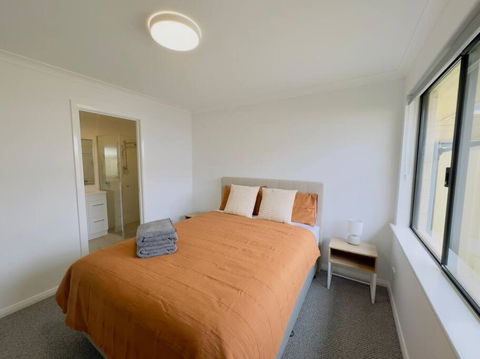 New Unit On Oswald - Accommodation Bookings 3