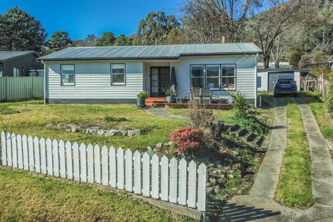 Mount Beauty 3BR Home - Accommodation Bookings 0