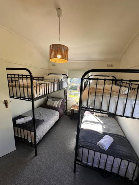 Mount Beauty 3BR Home - Accommodation Bookings 1