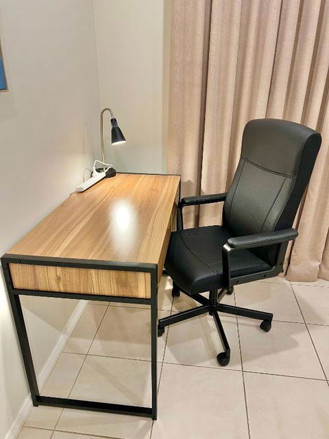 No Stairs, Big House, Garage Richmond Residence 2 - Accommodation Bookings 3