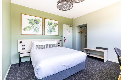Nightcap At Commercial Hotel - Accommodation Bookings 2