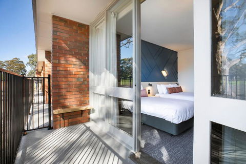 Nightcap At Sandown Park Hotel - Accommodation Bookings 2