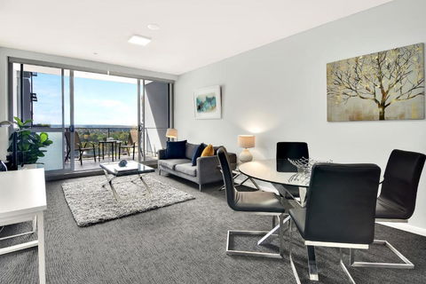 North Sydney Large Two Bedroom MIL2252402 - Accommodation Bookings 1