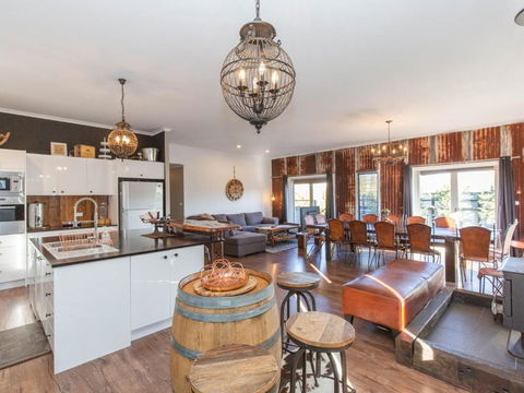 Oak And Barrell 7 Twynam Street - Accommodation Bookings 2