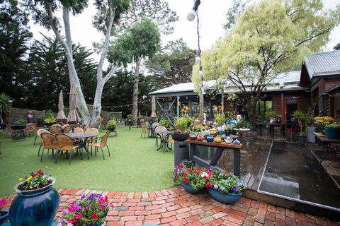 Oakdene Vineyards Guesthouse - Accommodation Bookings 1
